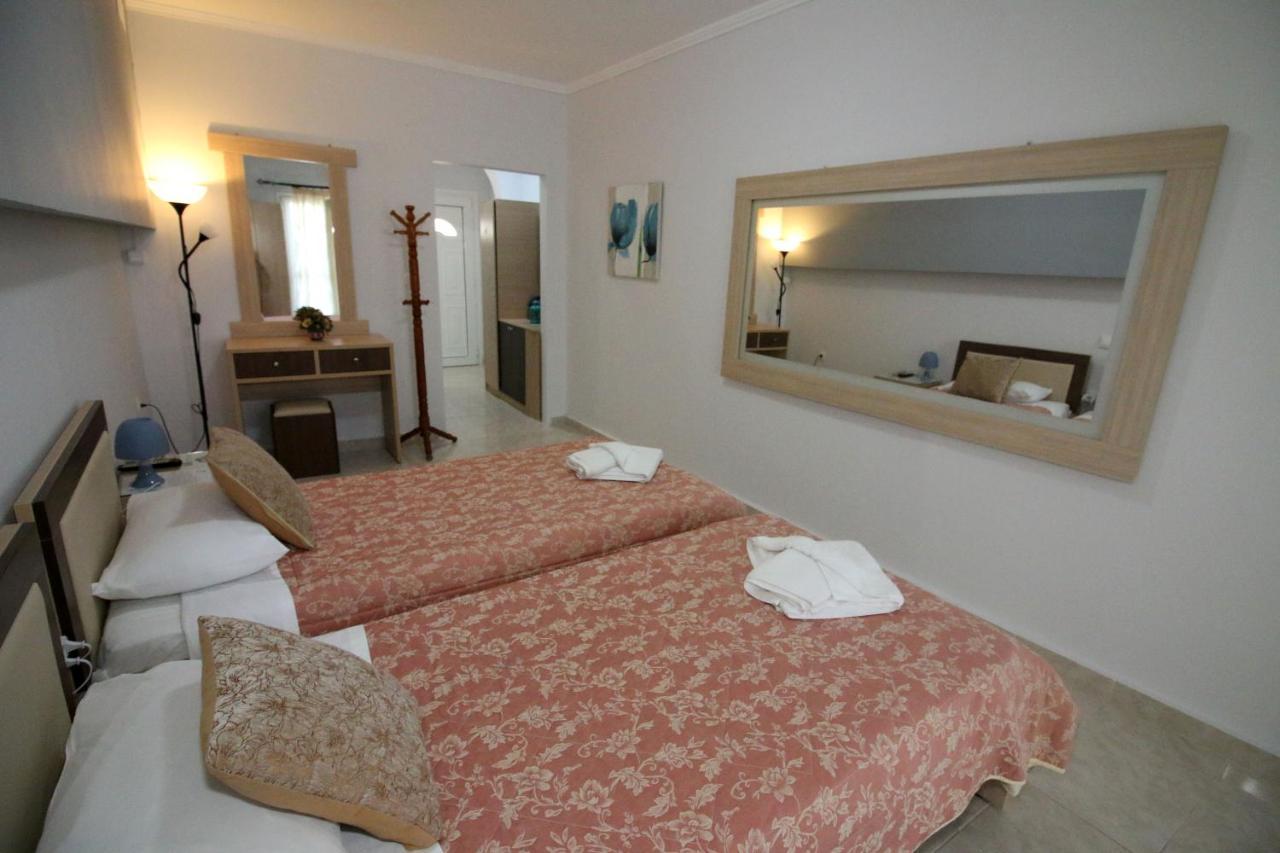 Perivólion Santa Barbara Lakis Apartments المظهر الخارجي الصورة